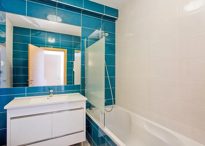 Appartement Sunny 3 With Pool By Homing